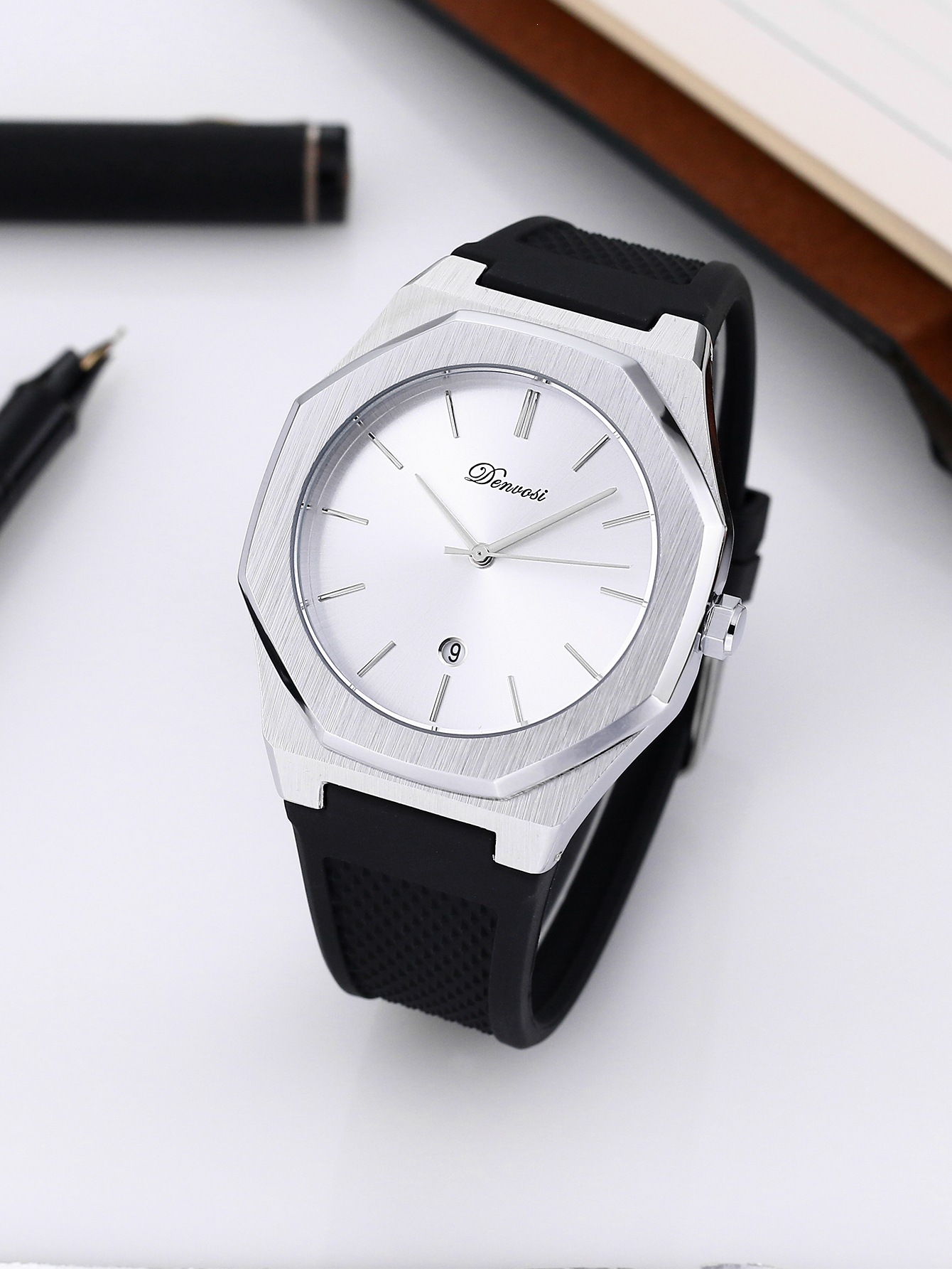 Elegant And Minimalist Waterproof Quartz Watch For Men