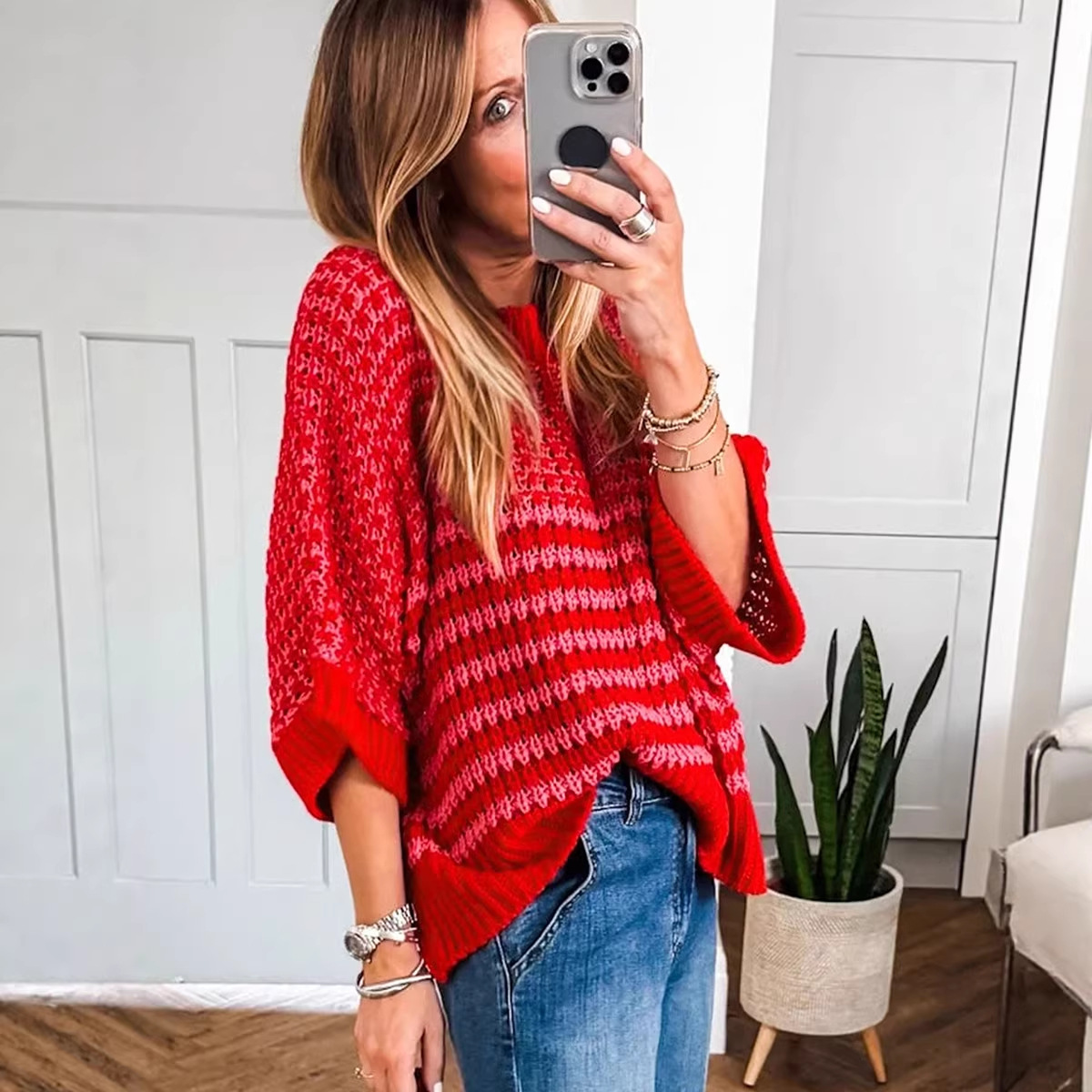 Womens Crew-neck Sweater A Stylish Versatile And Relaxed-fit Top