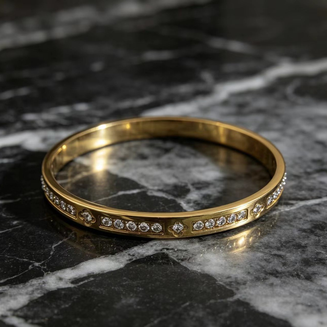 Light-luxury Diamond-studded Full-cast Bracelet For Women