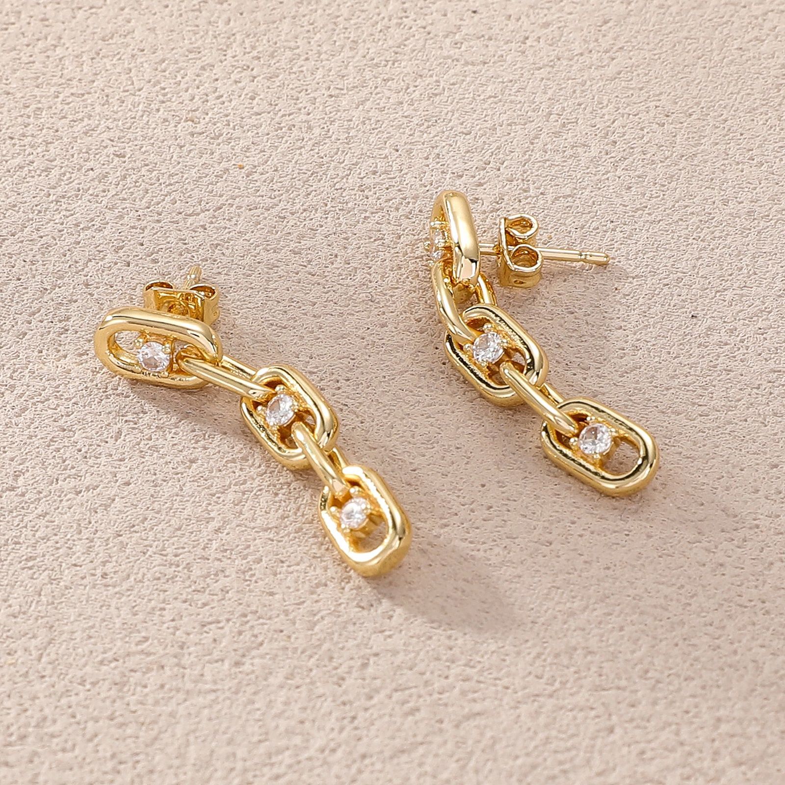 Niche Affordable Luxury Fashion Earrings With A Trendy Designer-inspired Look