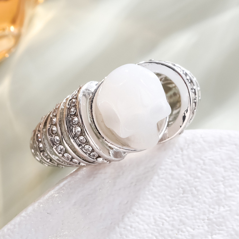 Diamond Skull Ring Punk Street