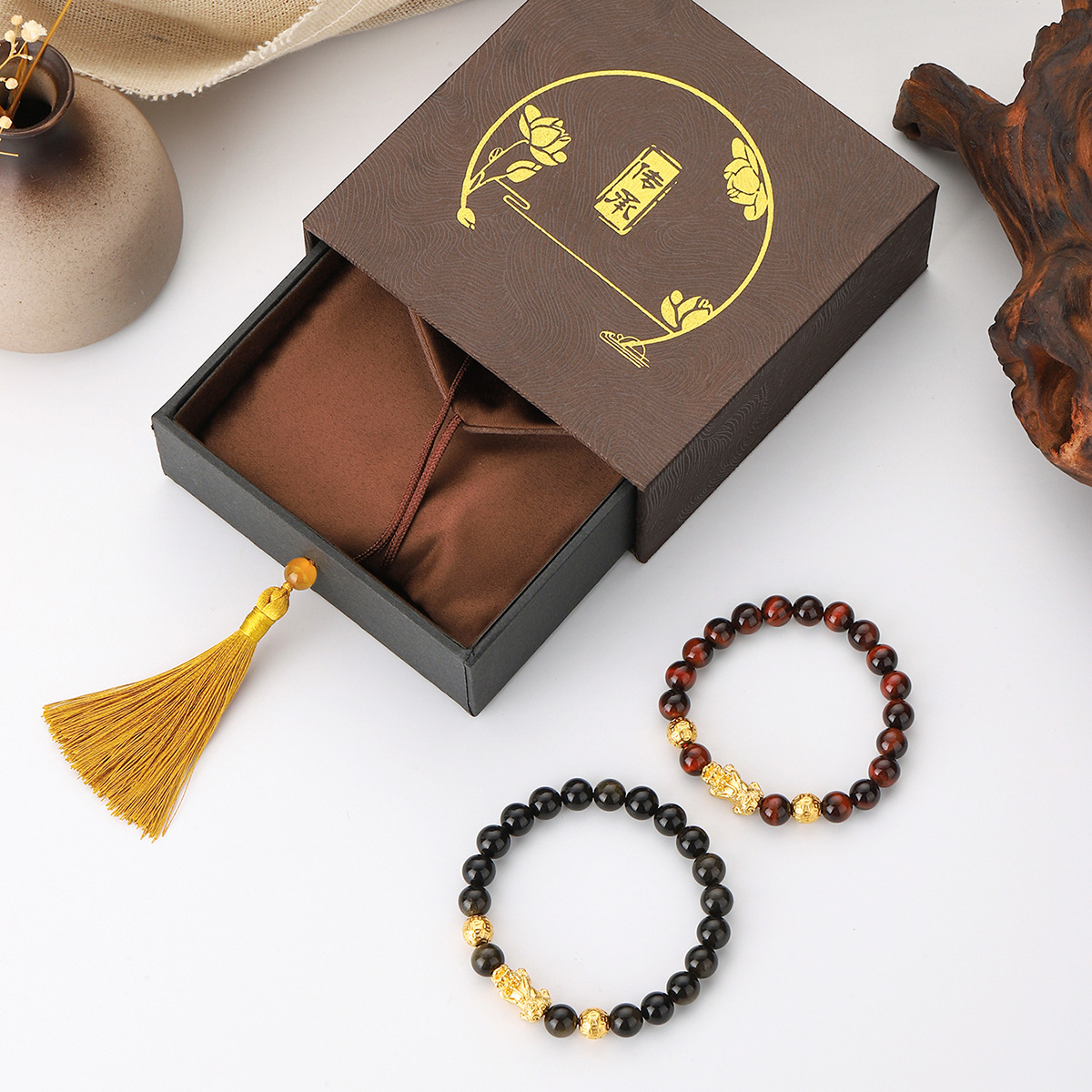 Fashionable Red Agate Tiger Eye Bracelet