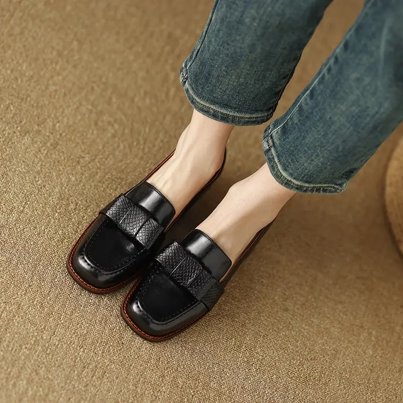 Elegant And Sophisticated Soft Cowhide Commuter Shoes With A Chunky Mid Heel