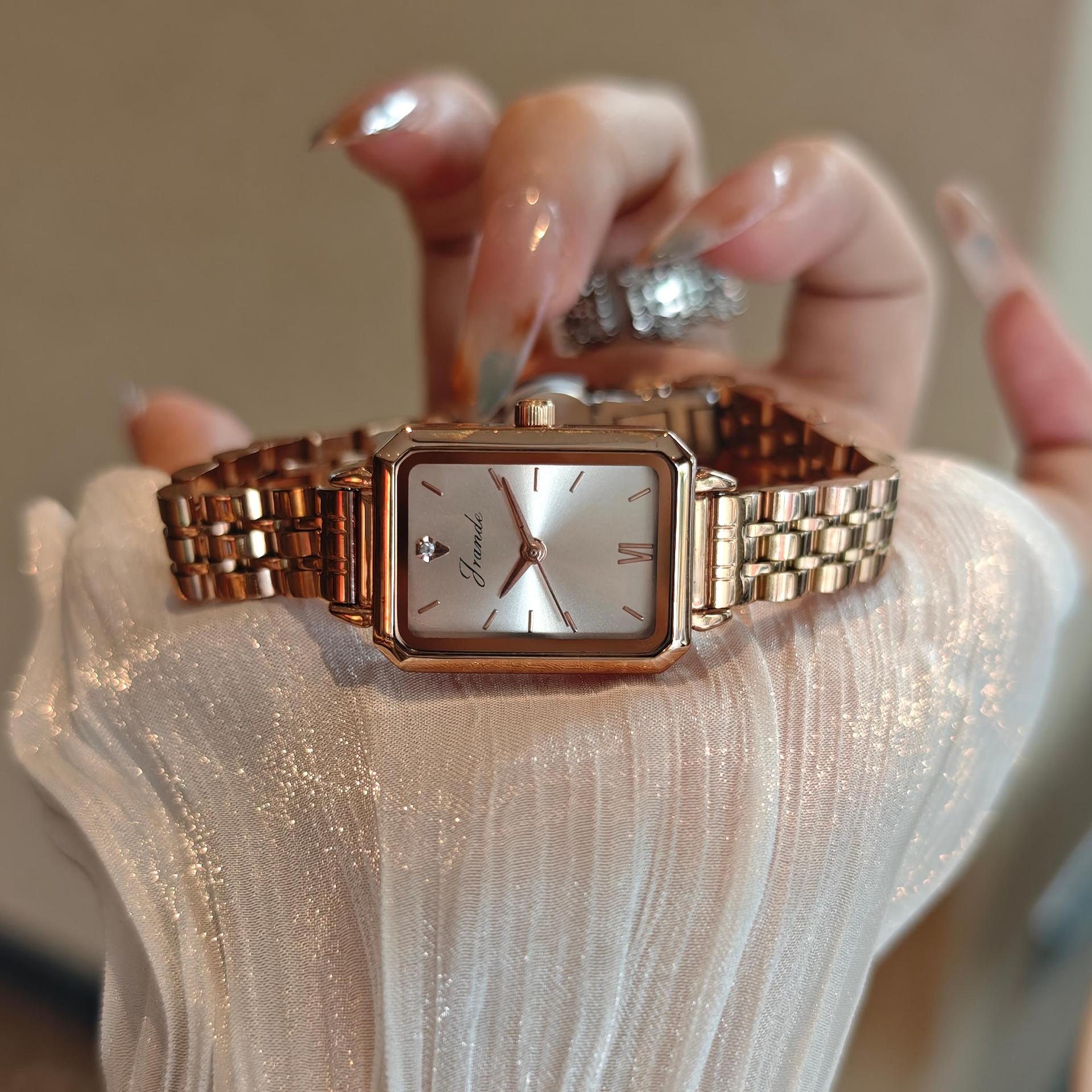 https://cf.cjdropshipping.com/quick/product/07ec82e7-5d32-453b-9e15-2b3760709454.jpg