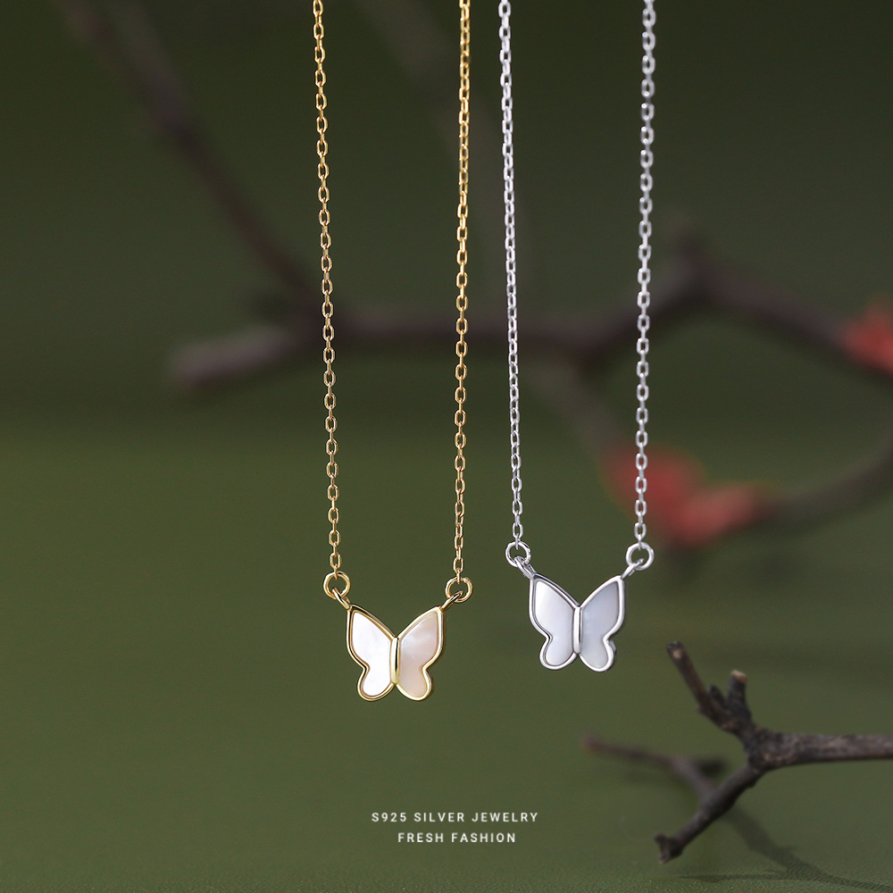 White Shell Butterfly Pendant Necklace Female Clavicle Chain