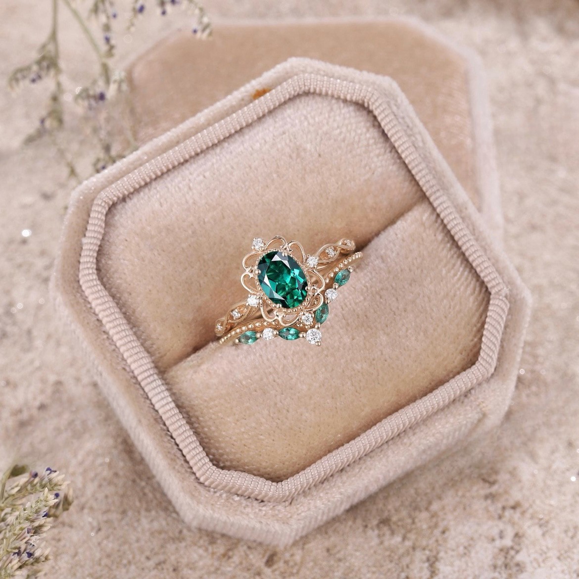 Emerald Zircon Ring With European And American-style Alloy Setting