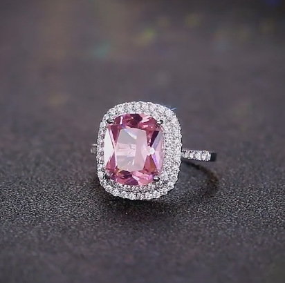 New Square Micro-inlaid  Diamond Ring