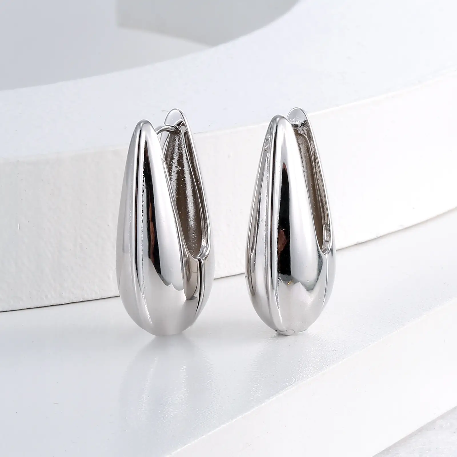 Earrings Women's Retro Cold Simple Large Water Drop Glossy