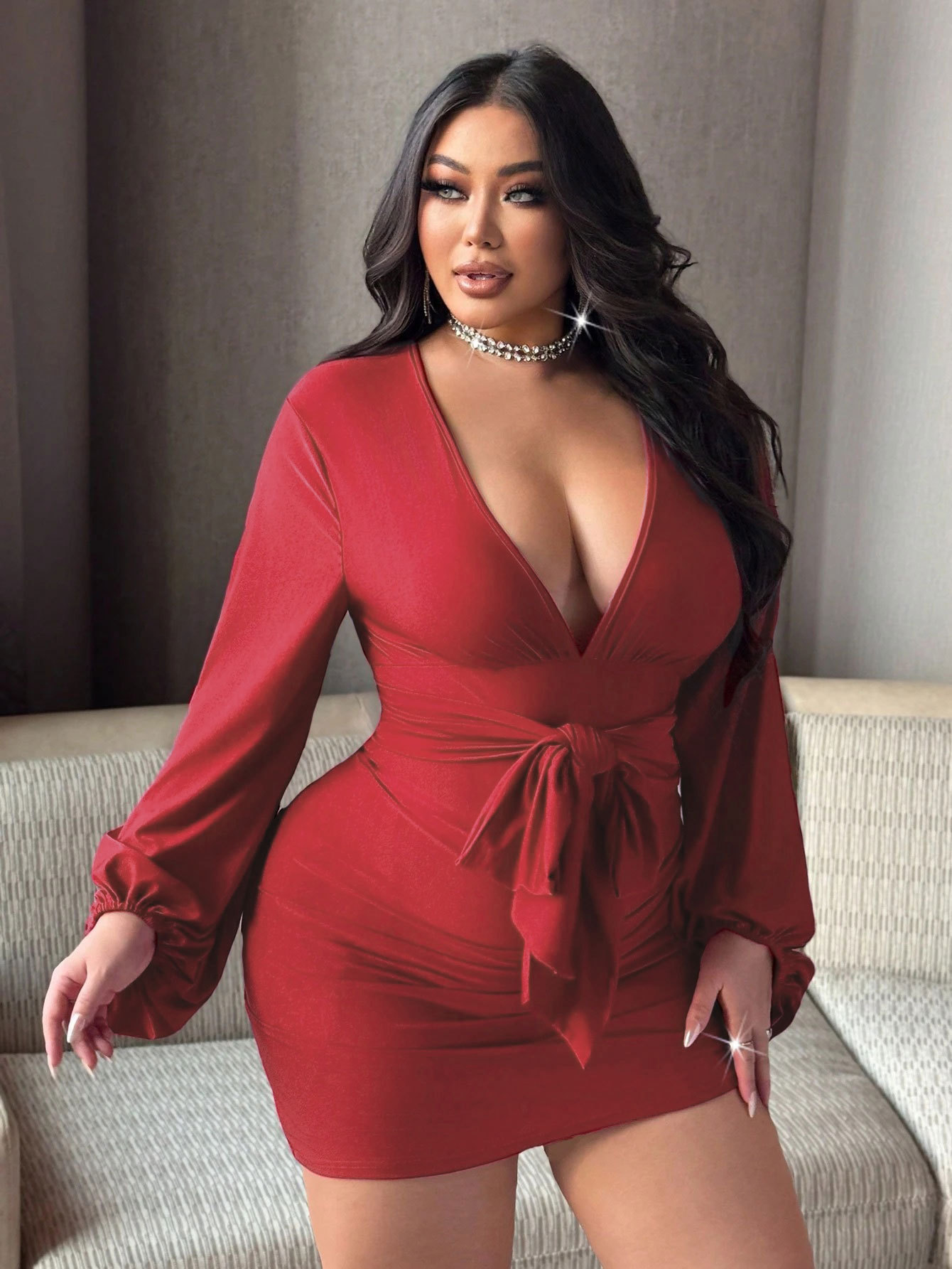 Flattering V-Neck High-Waist Sheath Cocktail Dress Flattering V-Neck High-Waist Sheath Cocktail Dress