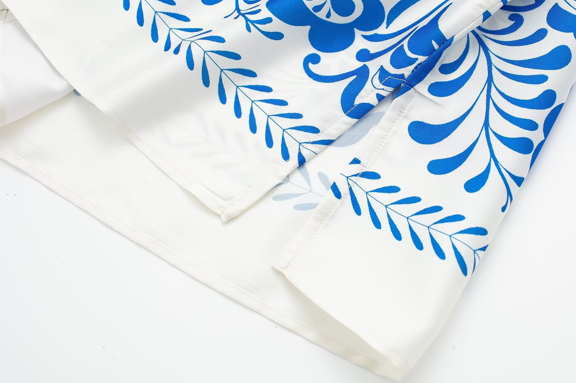 Long Sleeve Lapel Women's Printed Silk Satin Textured Shirt