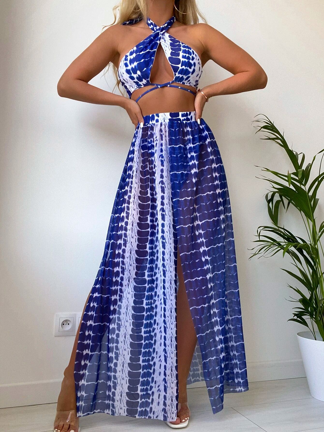 Buy Women's Clothing Online | Buy Trending Dresses for Women