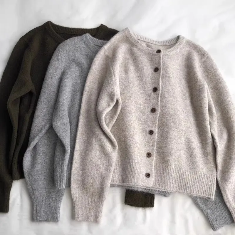 Retro Crew Neck Knitted Cardigan For Women - Oatmeal