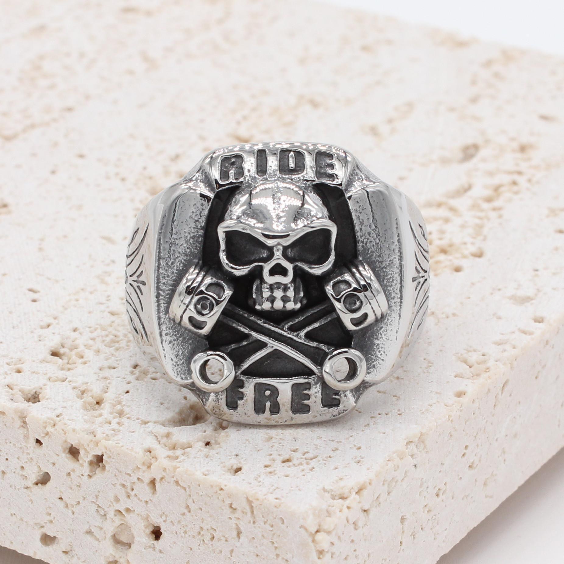 Ornament Wholesale Personality Retro Punk Skull Motorcycle Riding Titanium Steel Ring