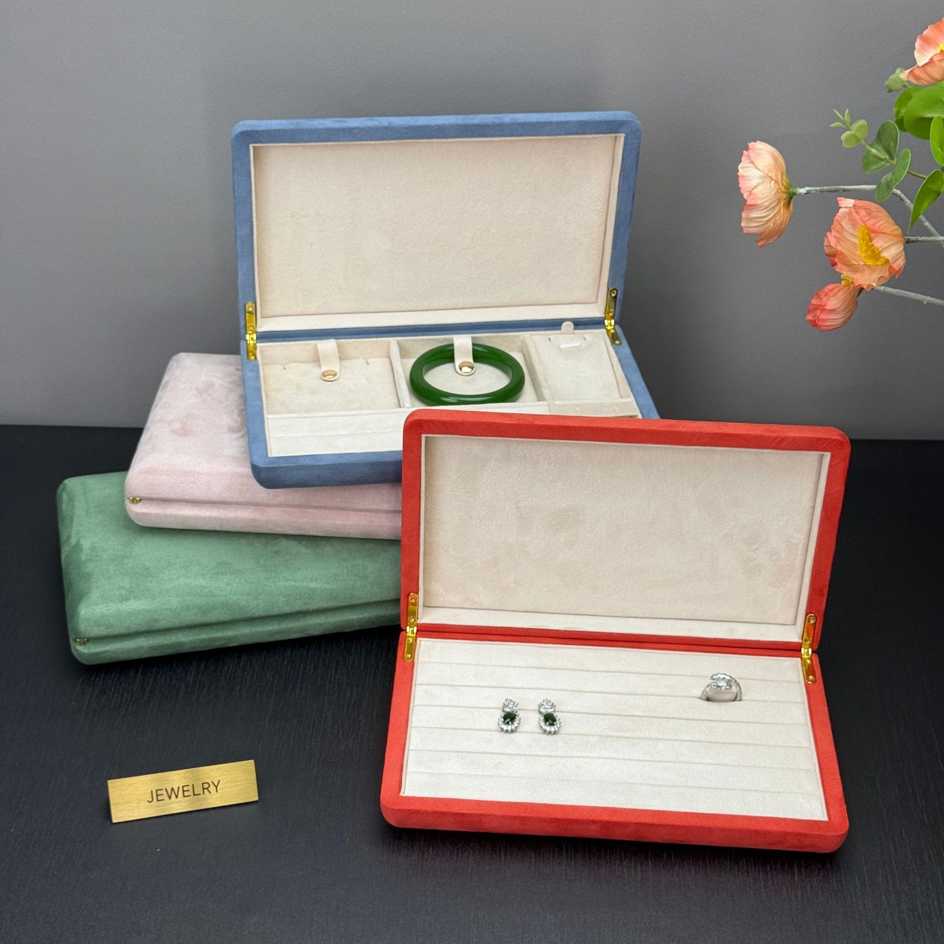 High-end Creative Jewelry Tray Storage And Display Box With Magnetic Flip Lid Jewelry Organizer