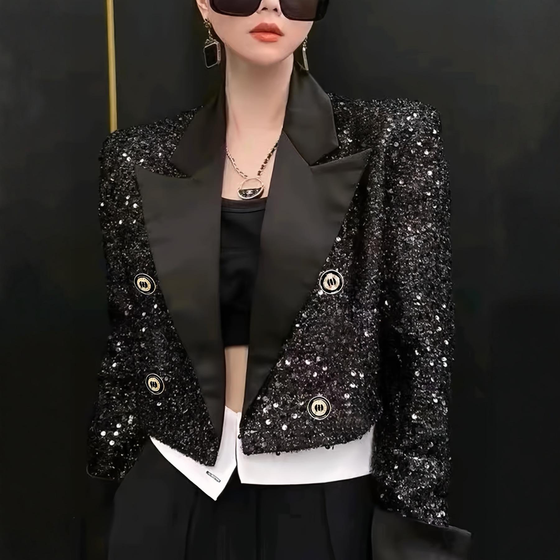 Cropped Chanel-style Blazer With A Sequined Cardigan And Long Sleeves