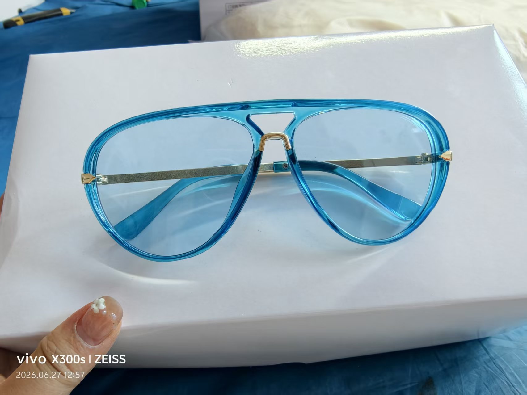 Large-frame Sunglasses Frog-style Shades