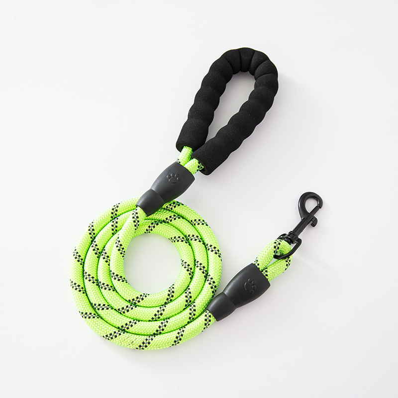 Anti-escape Reflective Pet Leash For Outdoor Use detail photo 1