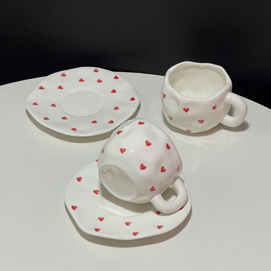Cute Hand-pinching Irregular Painted Small Red Coffee Set