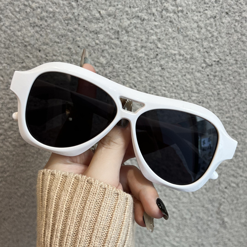 Simple Large-frame Sun-blocking Sophisticated Sunglasses - Image 6