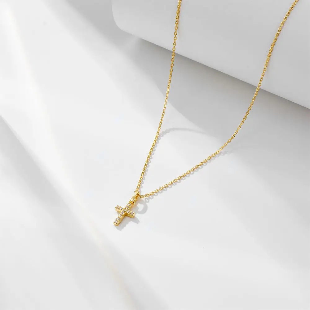 Simple Graceful European And American Ins Diamond Cross Sterling Silver Necklace
