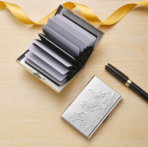 High-end Stainless Steel Cardholder With Map Engraving Designed To Prevent Demagnetization