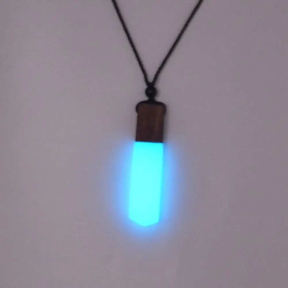 Fashion Arrow Necklace Ancient Wood Resin Bonding