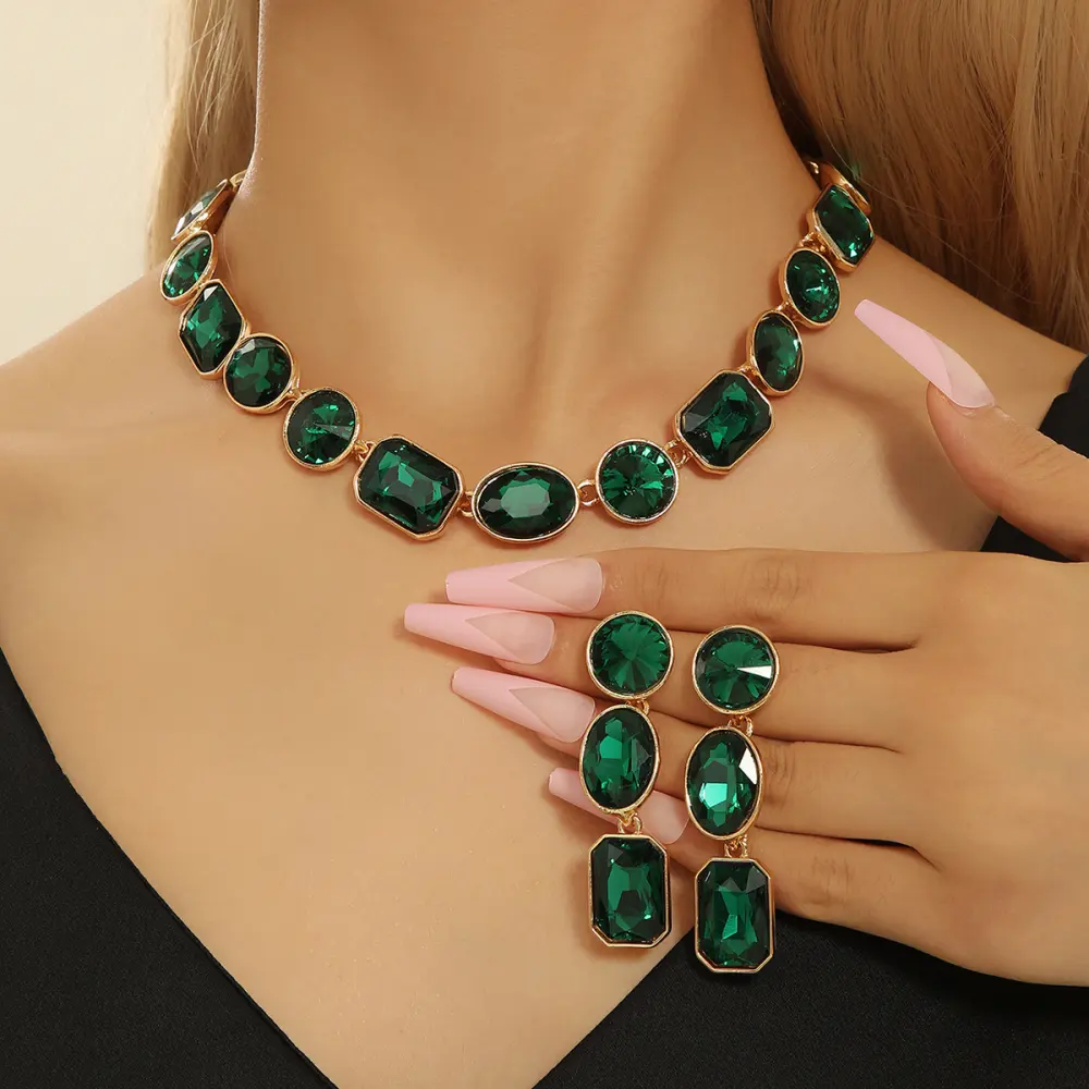 Luxurious Style Antique Gorgeous Shiny Crystal Colored Gems Necklace