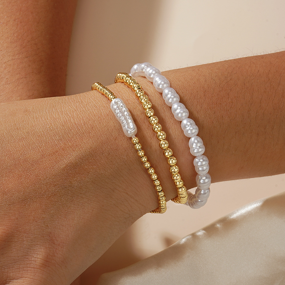Niche Designer-style Pearl And Gold-bead Bracelet