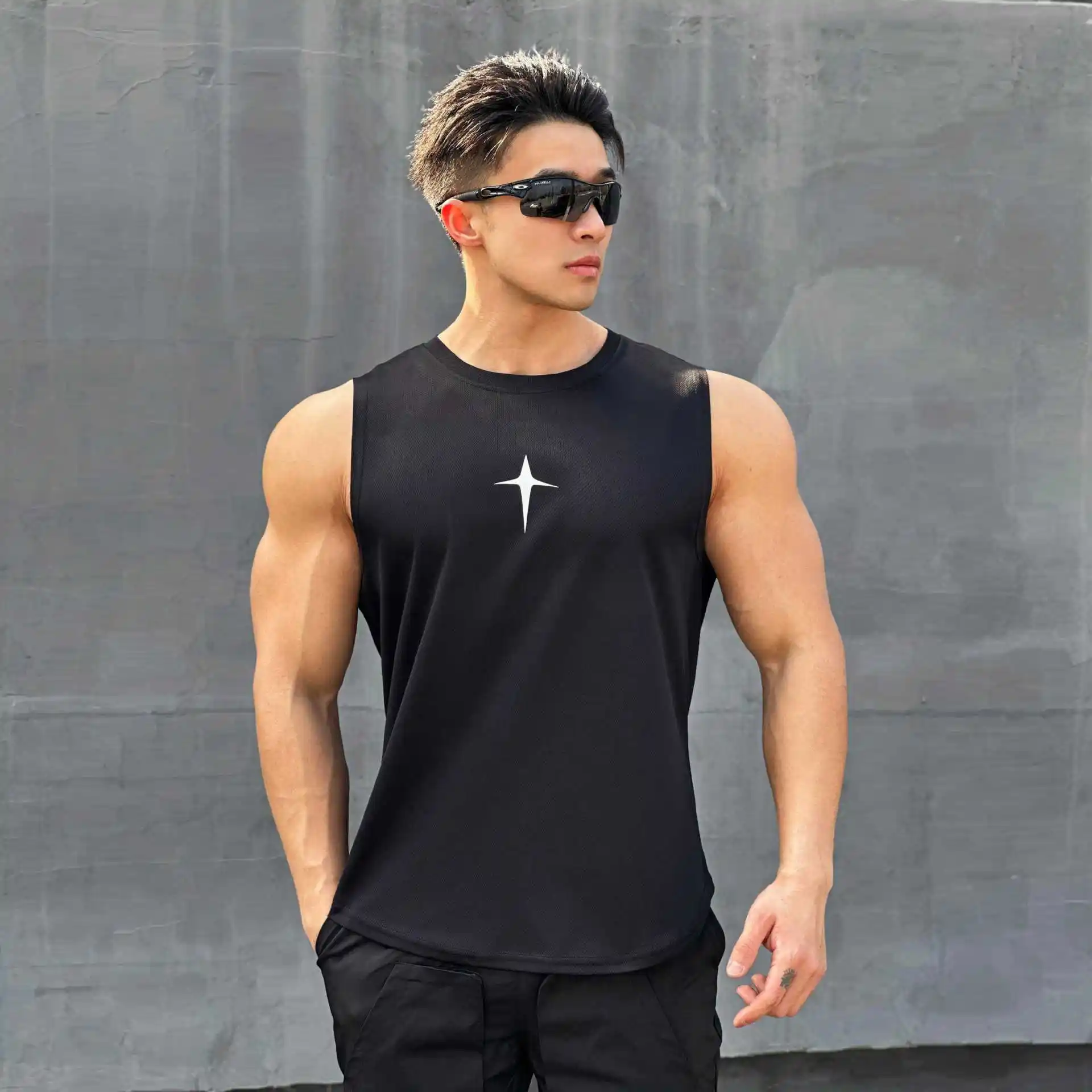 Mens Sleeveless Crew-Neck Slim-Fit T-Shirt Top