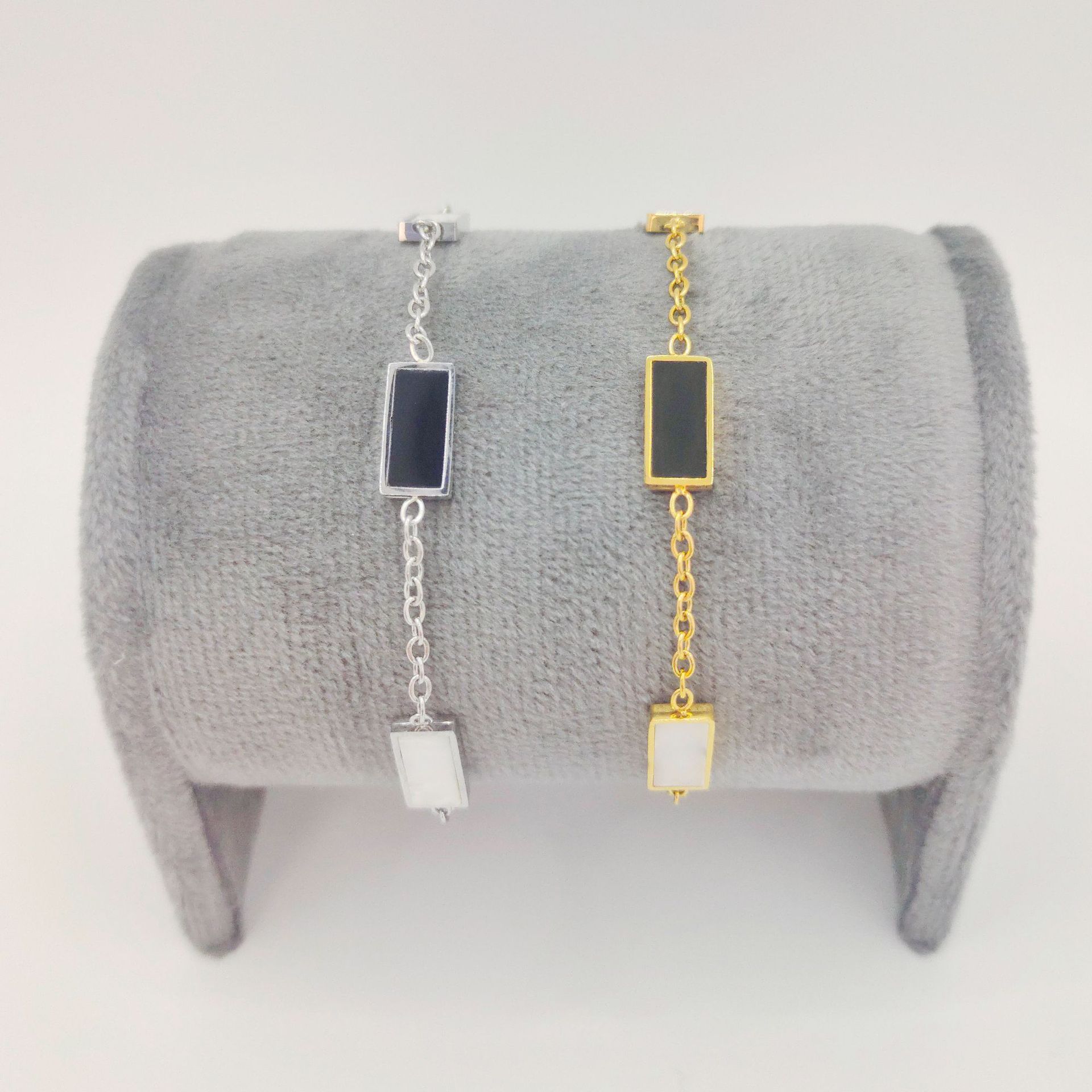 Bracelet Image 10