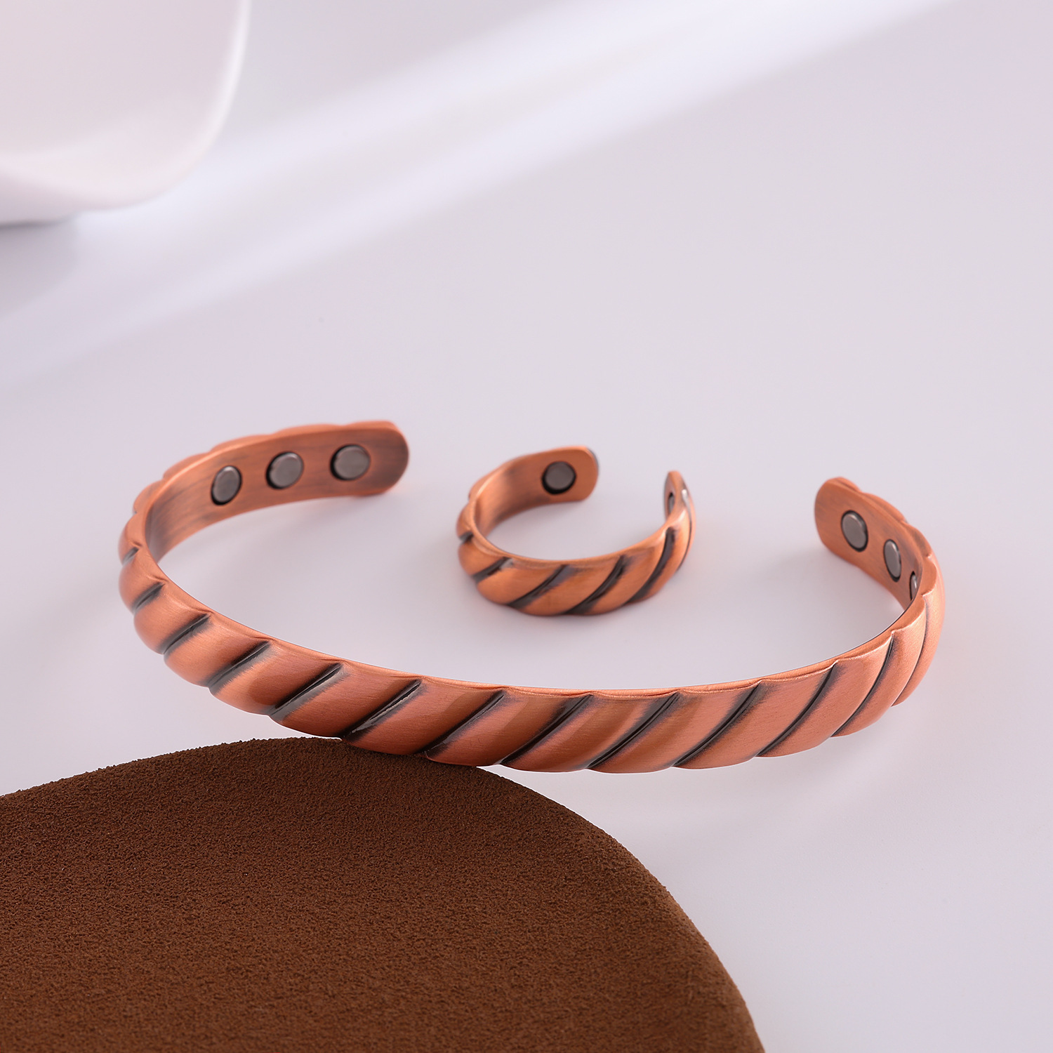 Fashion Magnet Striped Bracelet Ring