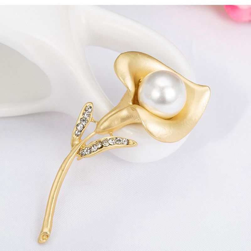 Non-fading Plant Flower And Leaf Crystal Rhinestone Matte Gold Brooch