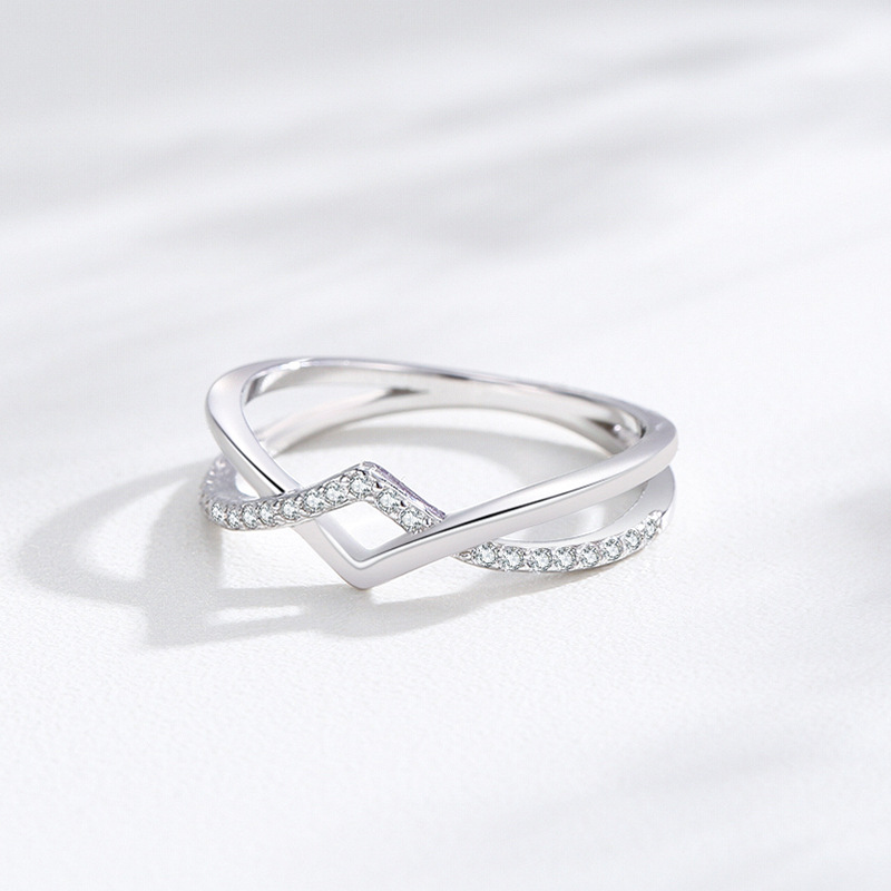 Sterling Silver Double-layer Geometric V-shaped Cross Design Diamond-studded Ring