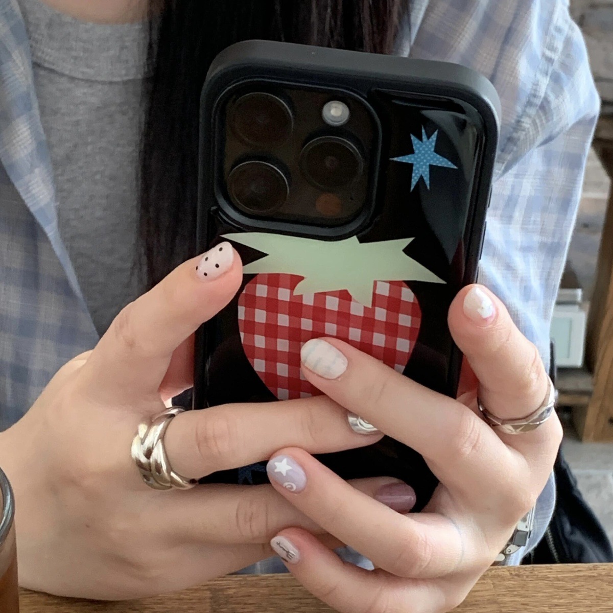 Strawberry Illustration Black-edge Silicone Phone Case