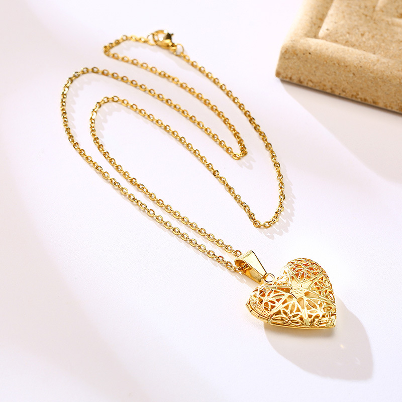 Heart-shaped Photo Box Necklace Stainless Steel Hollow Six-pointed Star Pendant Necklace Gold