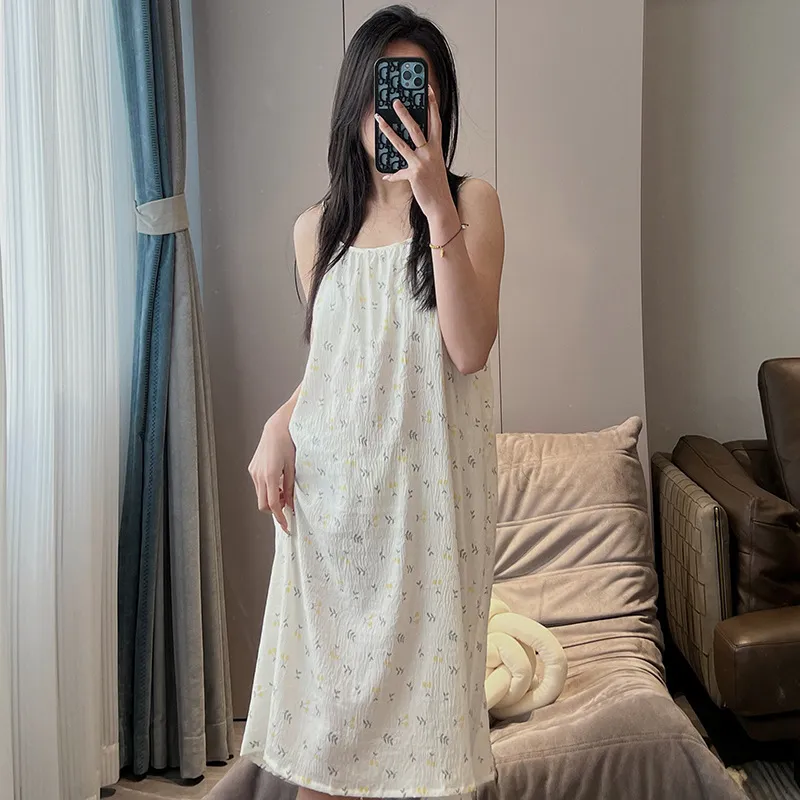 Women's Thin Plus Size Loose Slip Nightdress With Chest Pad - Yellow Flower And Leaf