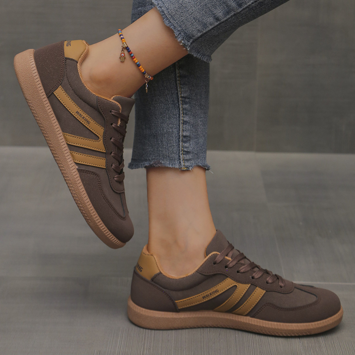 Lace-up low-top sneakers Purple colorway – women's training shoes casual everyday fashion