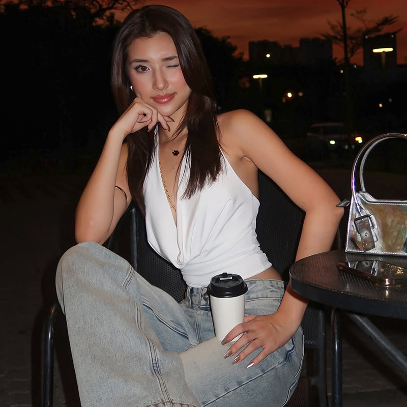 Women's Fashion Deep V-neck Backless Halter Top