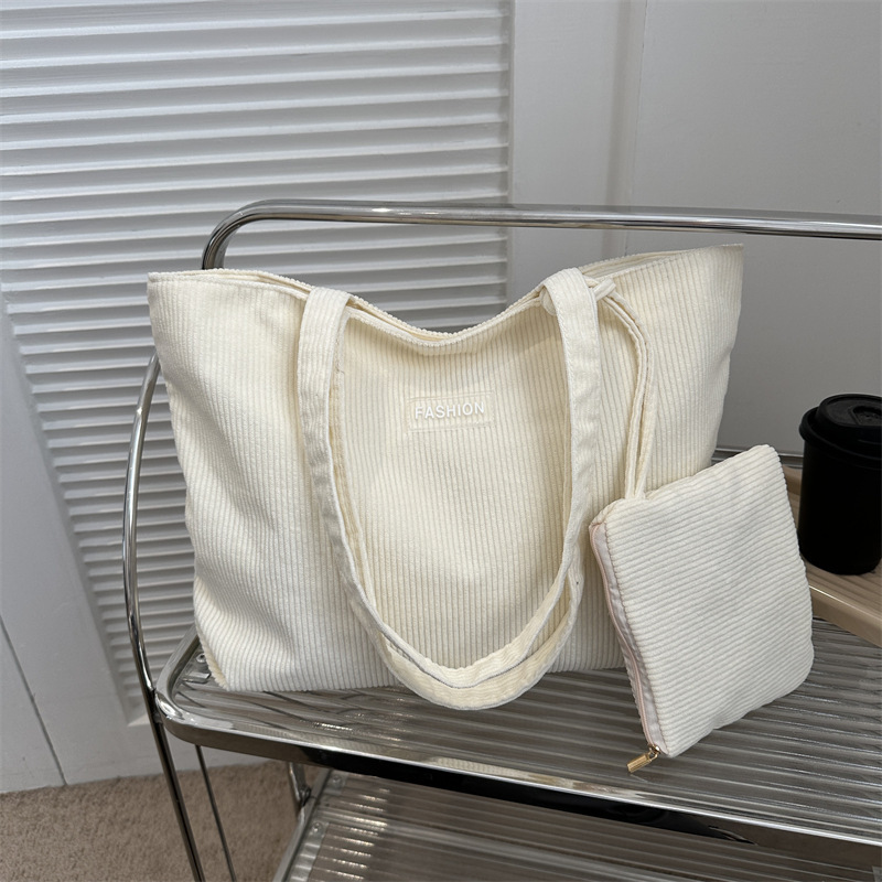 https://cf.cjdropshipping.com/quick/product/0d55d59c-b818-436c-875a-ca7e75e740ab.jpg
