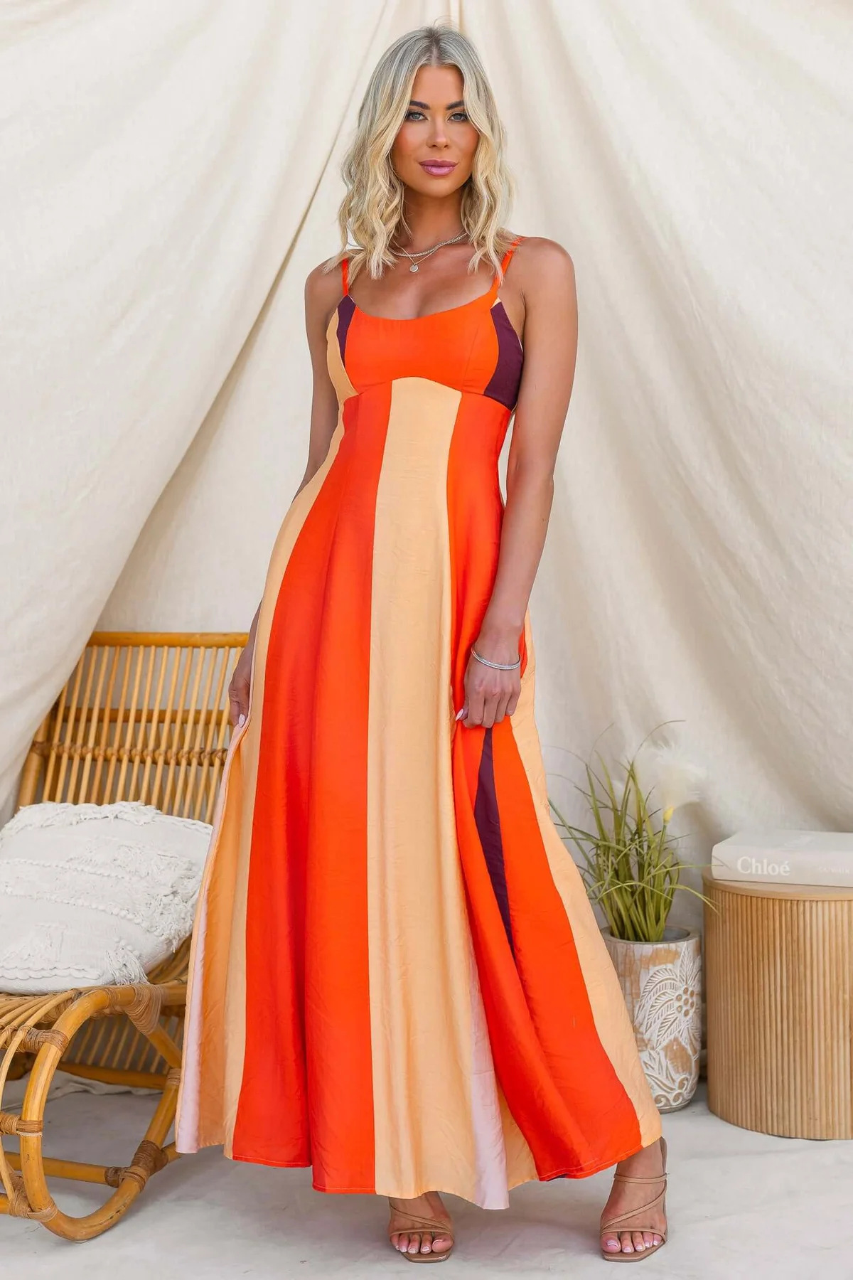 Buy Women's Clothing Online | Buy Trending Dresses for Women