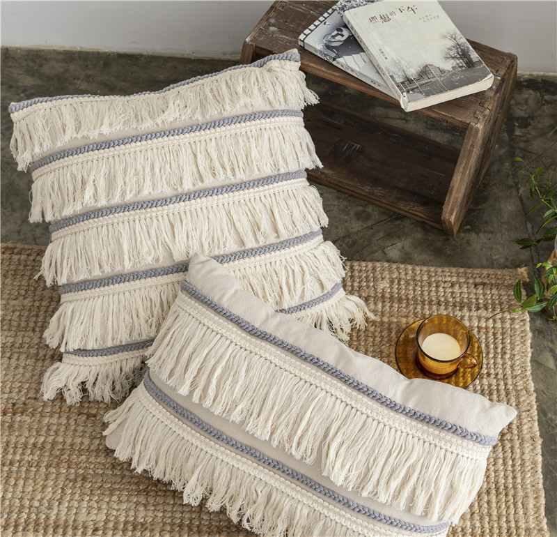 Title 5, Cotton and long fringed pillowcase