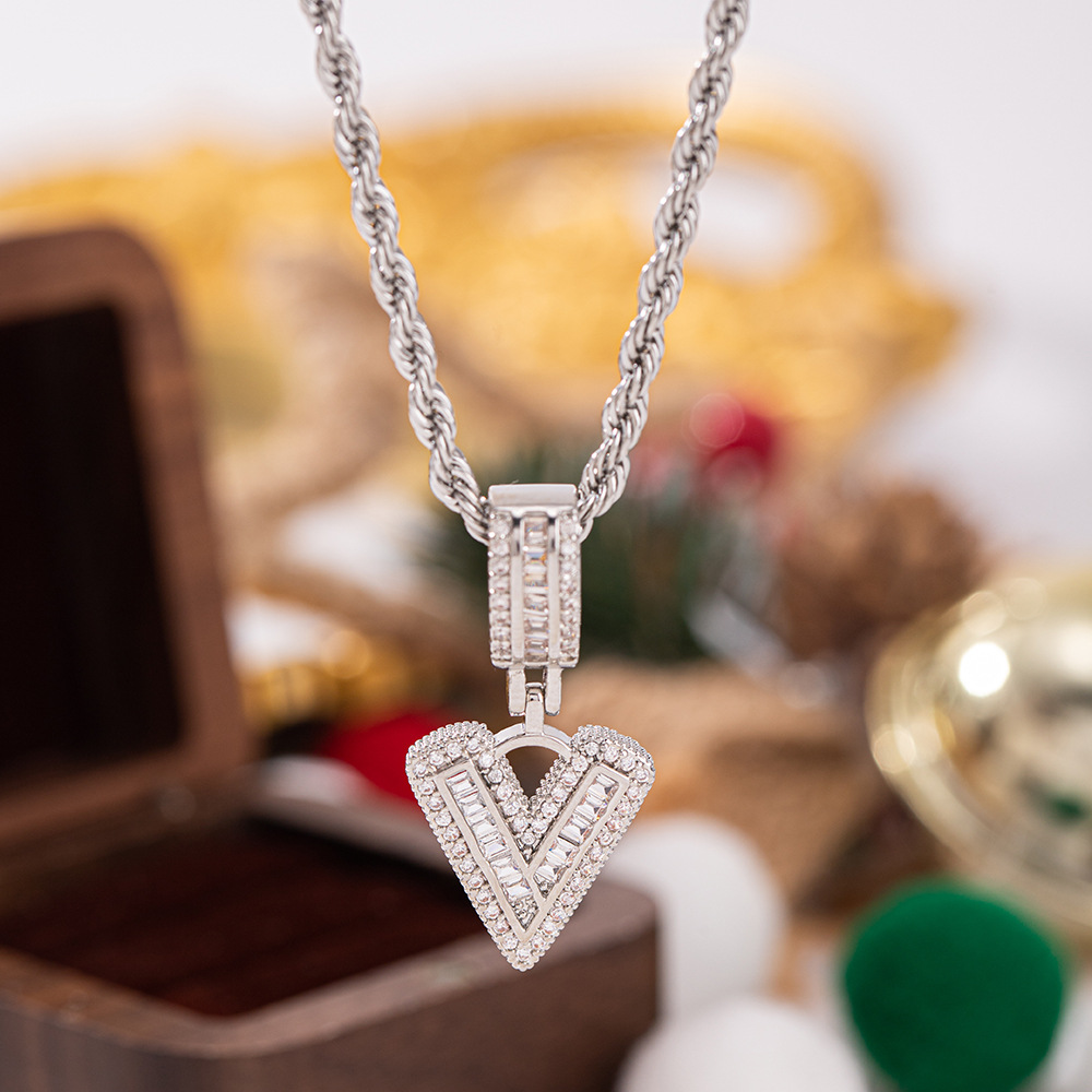 Trendy Full-Diamond 26-Letter Pendant Necklace For Women