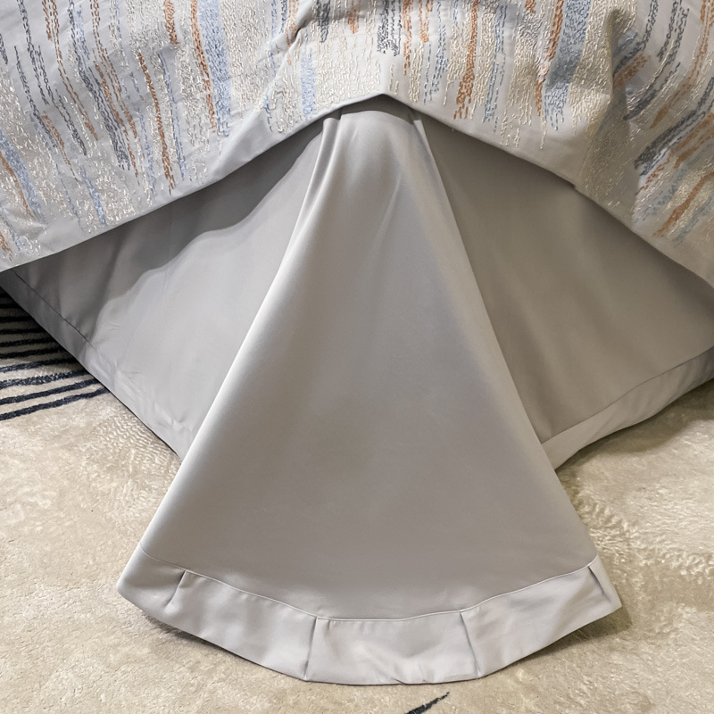 مجموعة مفروشات سرير بسيطة بأربع قطع مناسبة لأربعة مواسم