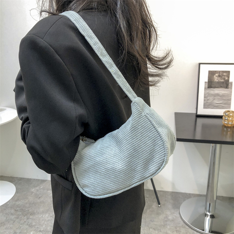 Title 20, Modische One-Shoulder-Achsel-Handtasche. Prakti...