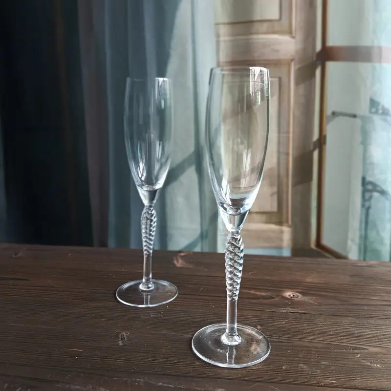 Minimalist Lead-free Crystal Goblet Spiral Retro French