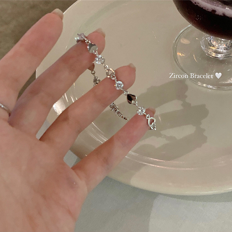 Super Flash Zircon Love Women's Bracelet - Picture 14 of 31