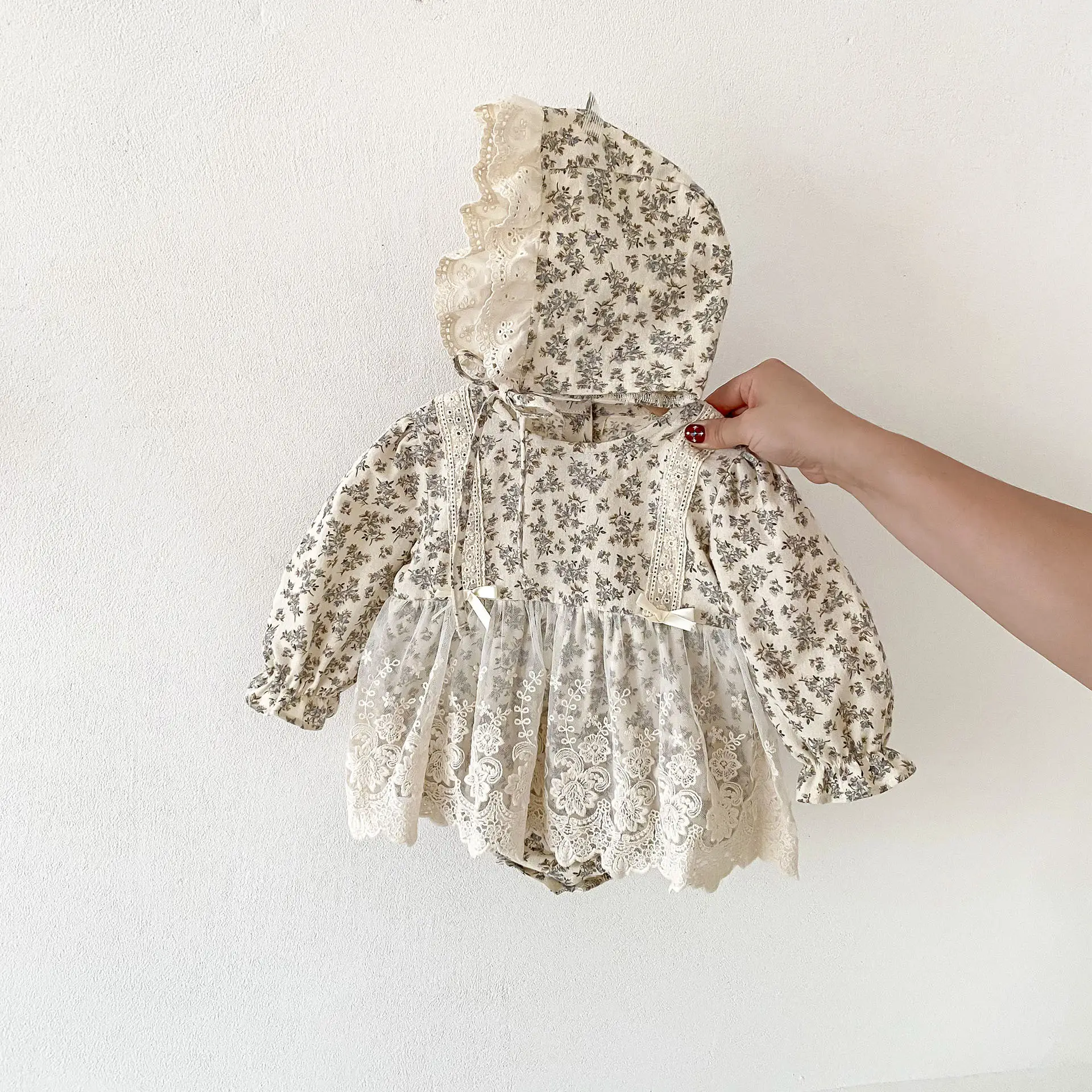 INS Spring And Autumn Baby Onesie Baby Girl Long Sleeve Lace
