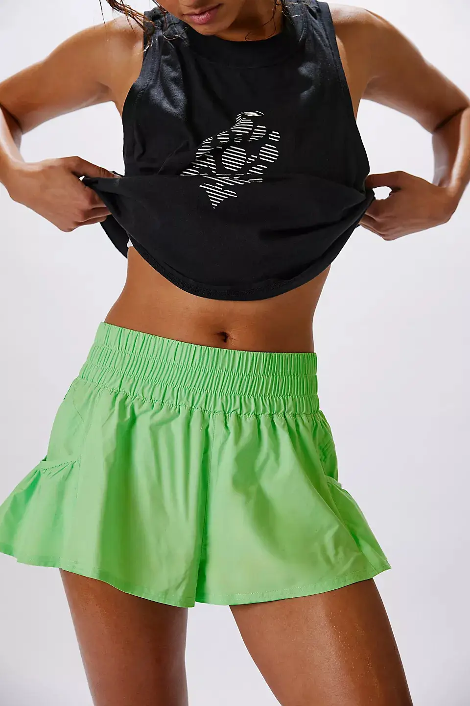 Womens High-Waisted Quick-Dry Yoga Shorts With Ruffled Hem