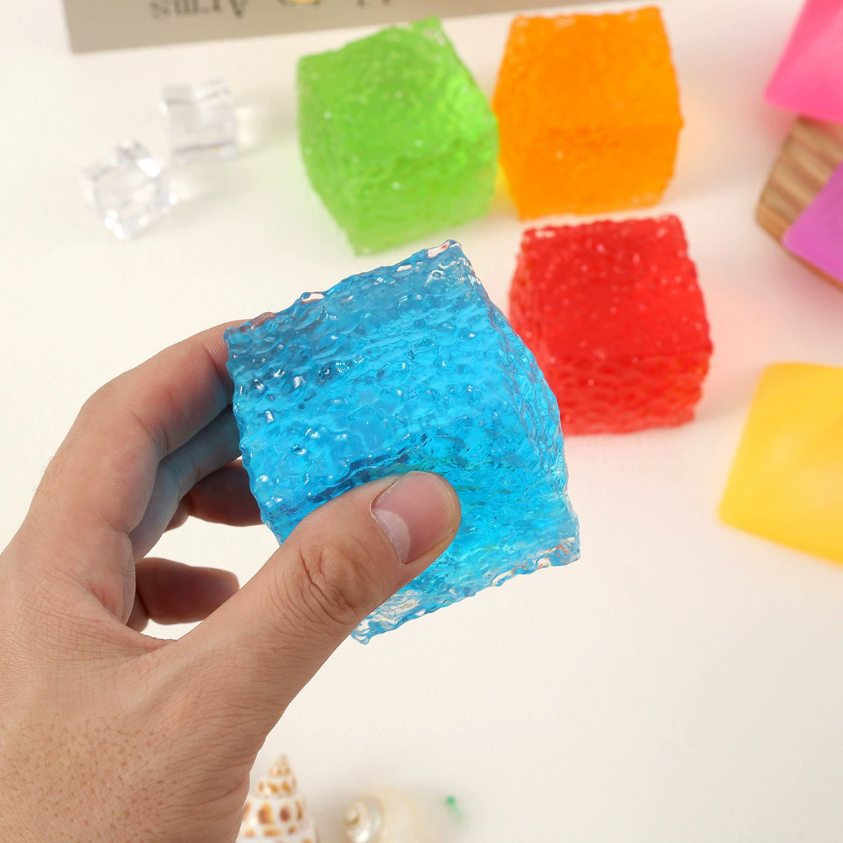 Warm Temperature High Transparency Ice Sensation Squishy For Stress Relief And Venting — foto 7