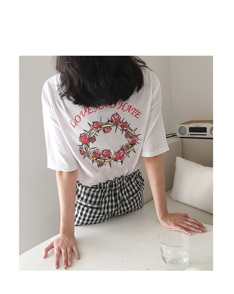 Title 3, Back letter rose print T-shirt